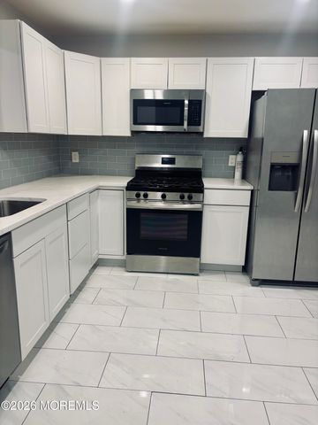 1 Upperbrook Court, Parlin, NJ 08859