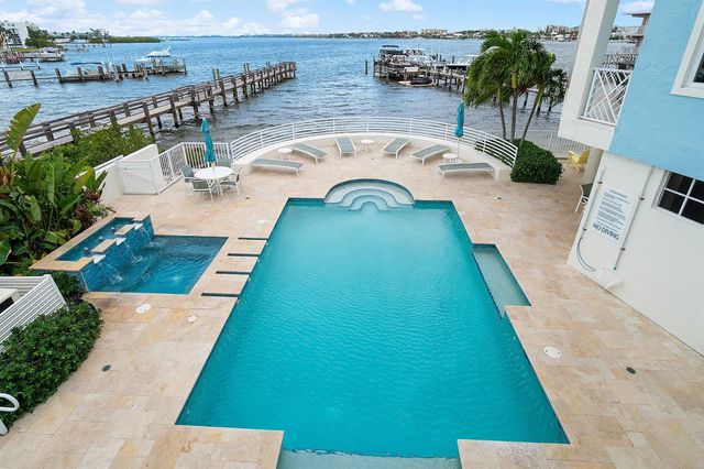 309 E Ocean Avenue 205, Lantana, FL 33462