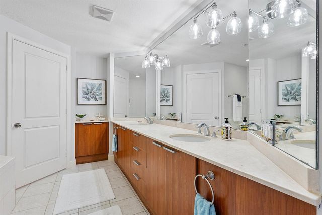 309 E Ocean Avenue 205, Lantana, FL 33462