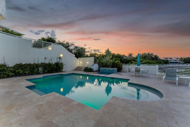 309 E Ocean Avenue 205, Lantana, FL 33462