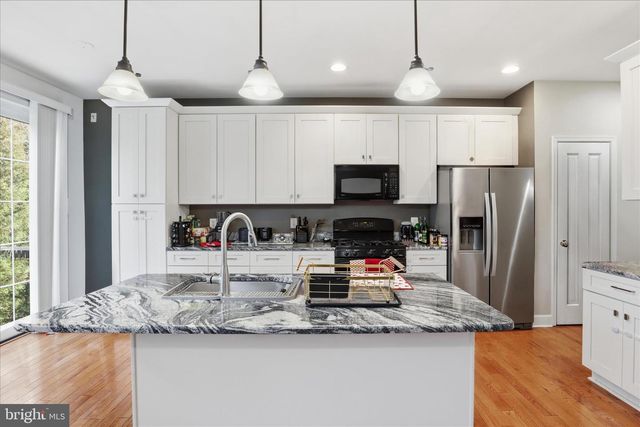 9285 LAUREL RIDGE CROSSING RD, Lorton, VA 22079