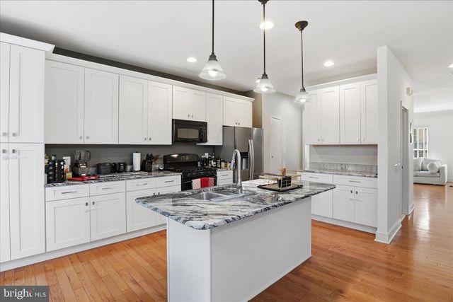 9285 LAUREL RIDGE CROSSING RD, Lorton, VA 22079