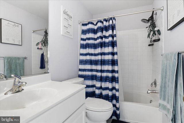 9285 LAUREL RIDGE CROSSING RD, Lorton, VA 22079