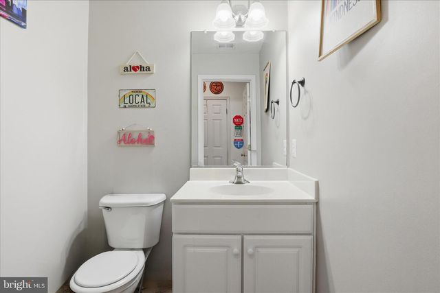 9285 LAUREL RIDGE CROSSING RD, Lorton, VA 22079