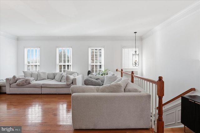 9285 LAUREL RIDGE CROSSING RD, Lorton, VA 22079