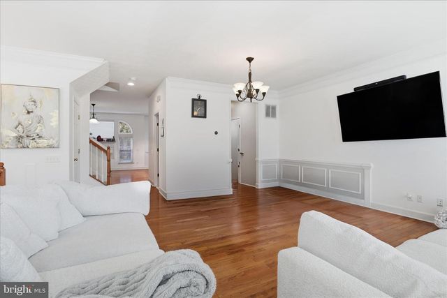 9285 LAUREL RIDGE CROSSING RD, Lorton, VA 22079