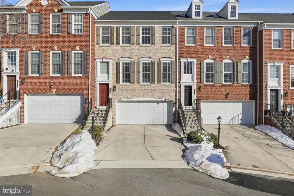 9285 LAUREL RIDGE CROSSING RD, Lorton, VA 22079