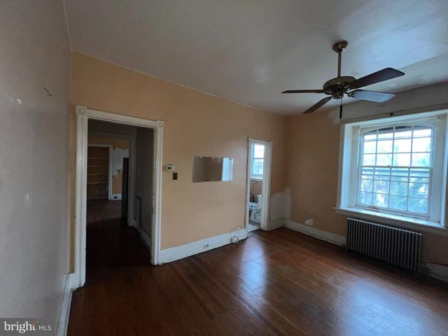 5927 WAYNE AVE, Philadelphia, PA 19144