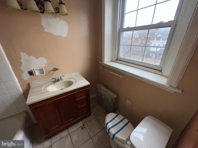 5927 WAYNE AVE, Philadelphia, PA 19144