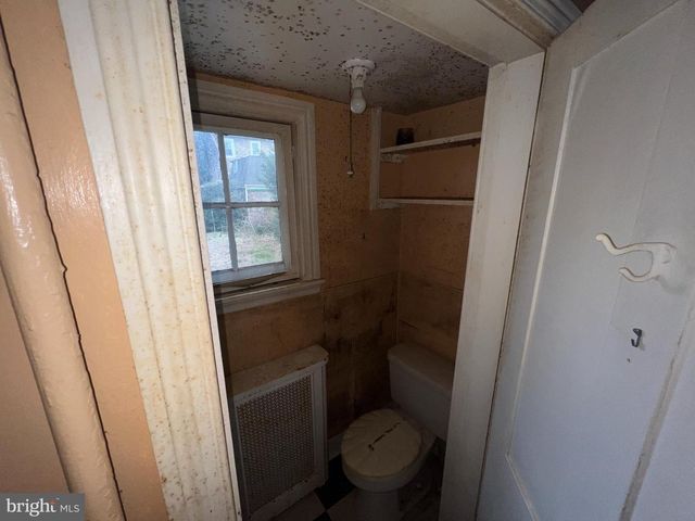 5927 WAYNE AVE, Philadelphia, PA 19144