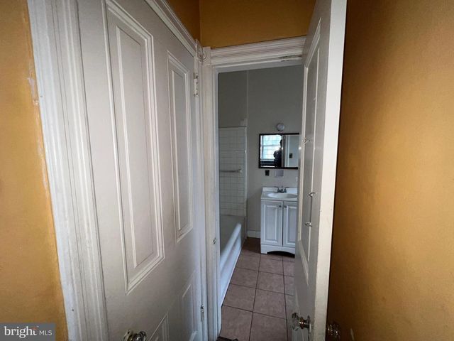 5927 WAYNE AVE, Philadelphia, PA 19144