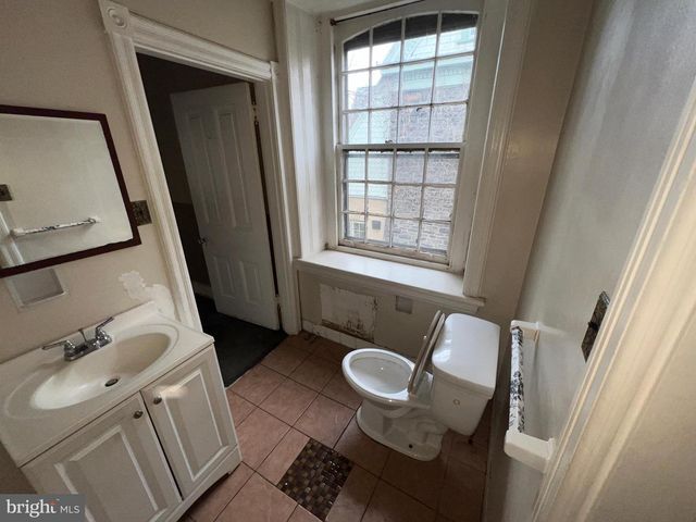 5927 WAYNE AVE, Philadelphia, PA 19144