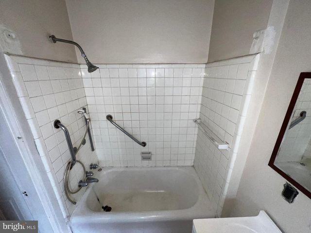 5927 WAYNE AVE, Philadelphia, PA 19144