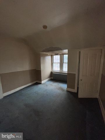 5927 WAYNE AVE, Philadelphia, PA 19144