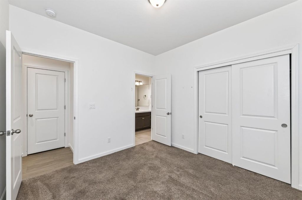 Image 20 of property listing at 4145 Dennis Avenue, Clovis, CA 93619