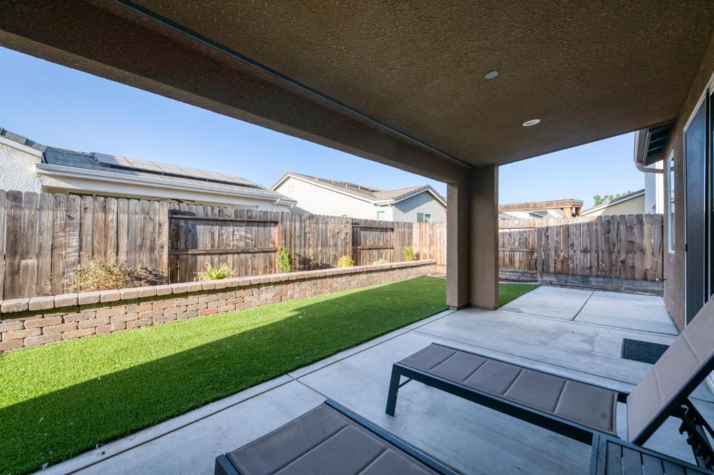 Image 26 of property listing at 4145 Dennis Avenue, Clovis, CA 93619