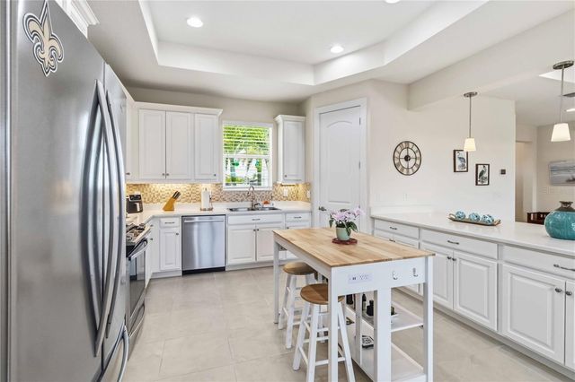 834 BIRDIE WAY, Apollo Beach, FL 33572