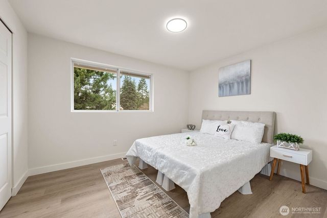 13033 SE 206th Place, Kent, WA 98031