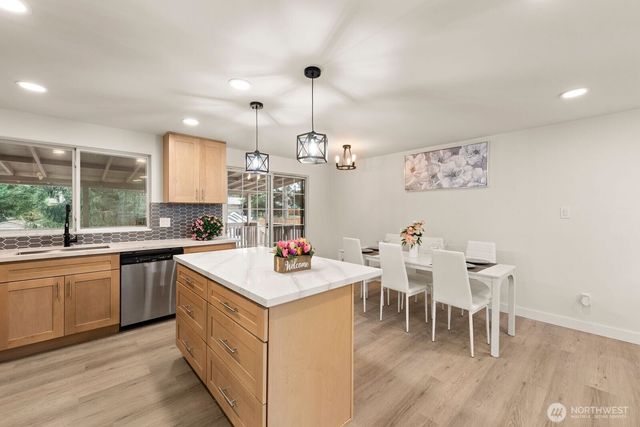 13033 SE 206th Place, Kent, WA 98031