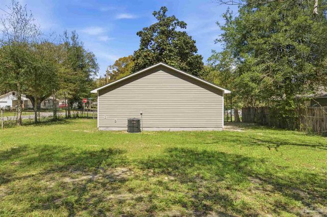 3809 W Moreno St, Pensacola, FL 32505