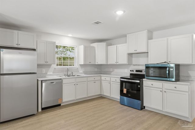 3809 W Moreno St, Pensacola, FL 32505