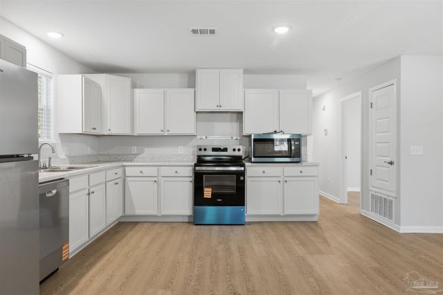 3809 W Moreno St, Pensacola, FL 32505