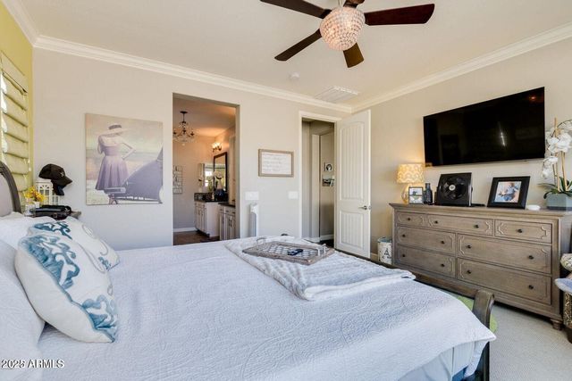 1952 W Yellowstone Way, Chandler, AZ 85248