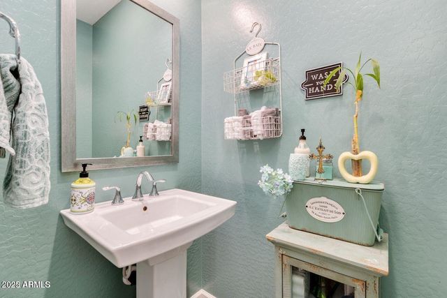 1952 W Yellowstone Way, Chandler, AZ 85248