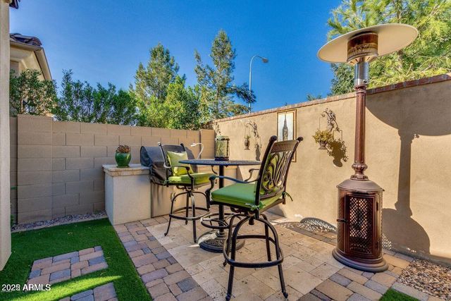 1952 W Yellowstone Way, Chandler, AZ 85248