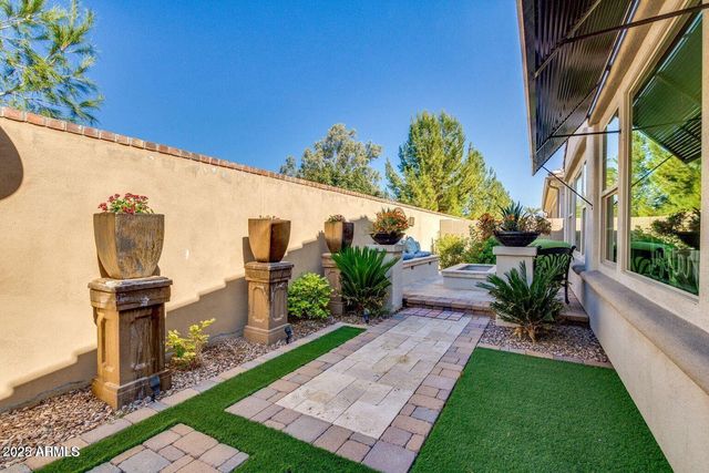 1952 W Yellowstone Way, Chandler, AZ 85248