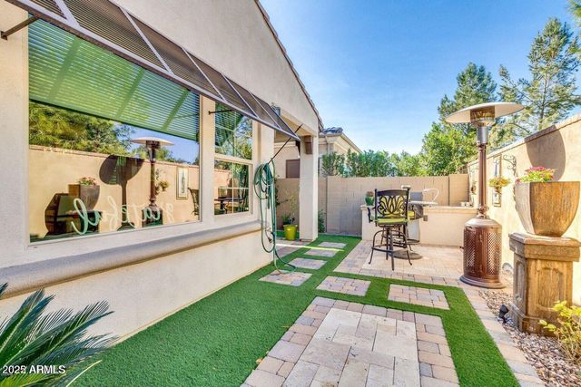 1952 W Yellowstone Way, Chandler, AZ 85248