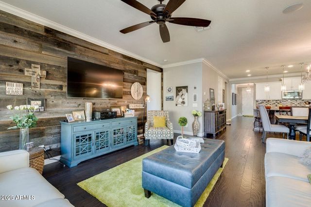 1952 W Yellowstone Way, Chandler, AZ 85248