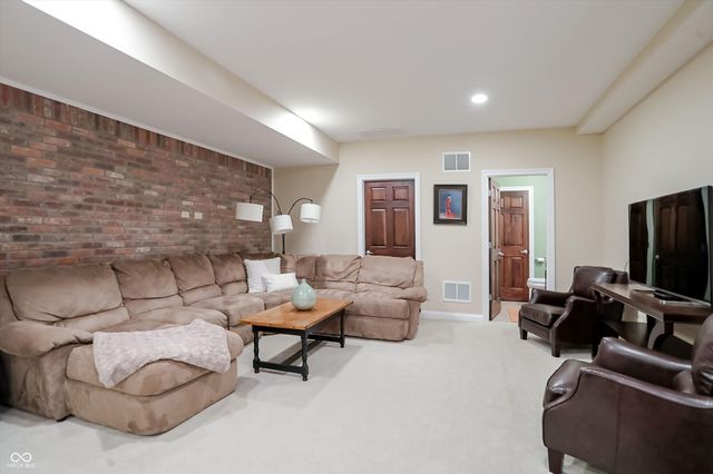 642 N Senate Avenue, Indianapolis, IN 46202