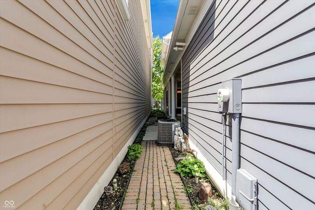 642 N Senate Avenue, Indianapolis, IN 46202