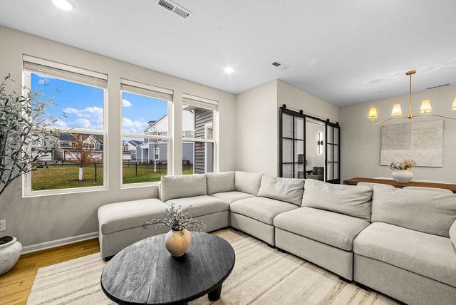 9652 4th Street Lane N, Lake Elmo, MN 55042