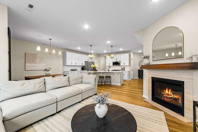 9652 4th Street Lane N, Lake Elmo, MN 55042