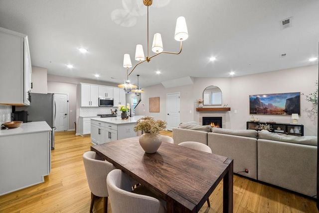 9652 4th Street Lane N, Lake Elmo, MN 55042