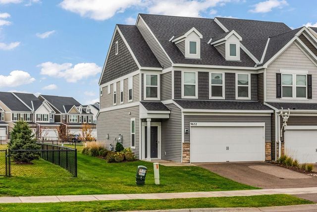 9652 4th Street Lane N, Lake Elmo, MN 55042