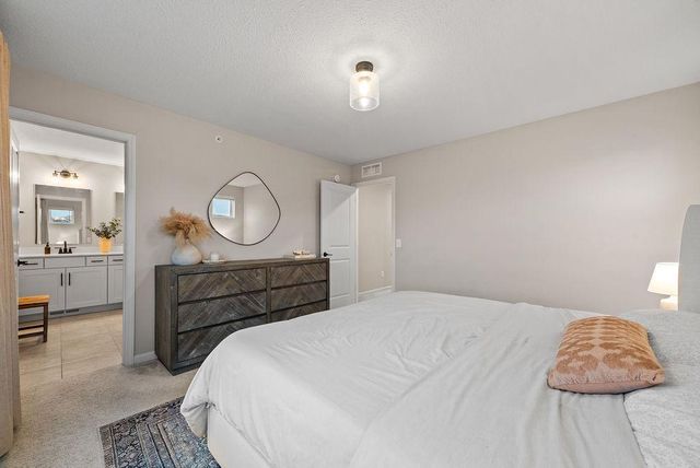 9652 4th Street Lane N, Lake Elmo, MN 55042