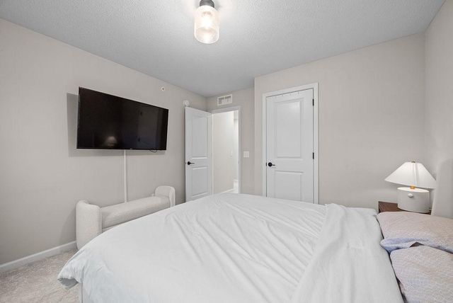 9652 4th Street Lane N, Lake Elmo, MN 55042