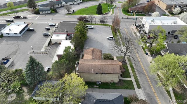 11522 Davis Street, Grand Blanc, MI 48439