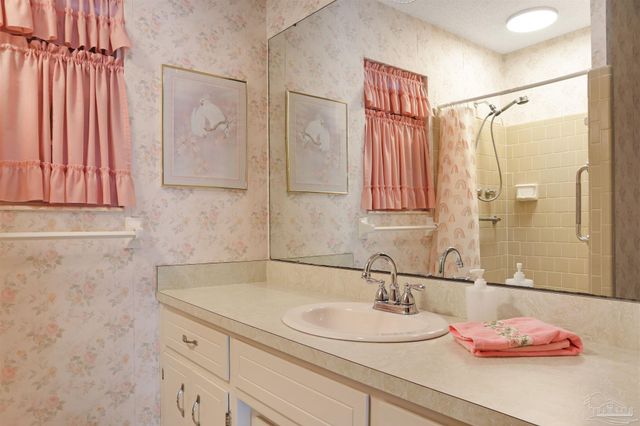 3620 Buford Dr, Pensacola, FL 32504