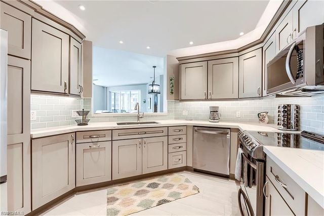 4183 Bay Beach LN 375, Fort Myers Beach, FL 33931