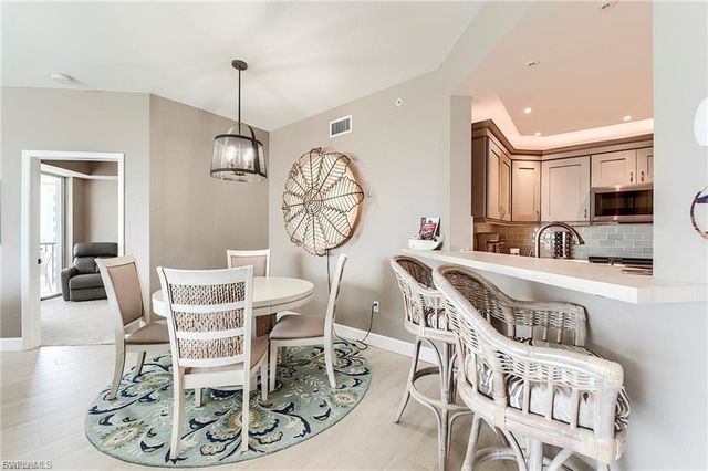4183 Bay Beach LN 375, Fort Myers Beach, FL 33931