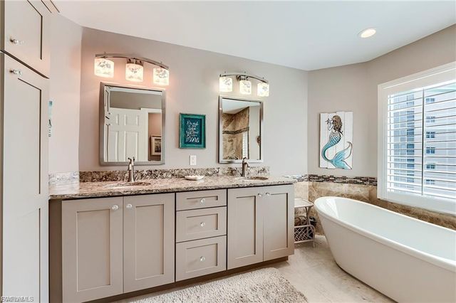 4183 Bay Beach LN 375, Fort Myers Beach, FL 33931