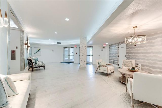 4183 Bay Beach LN 375, Fort Myers Beach, FL 33931