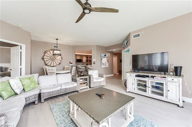 4183 Bay Beach LN 375, Fort Myers Beach, FL 33931