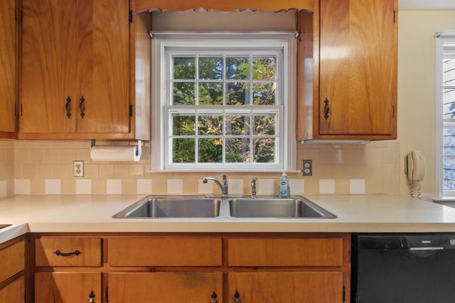 60 Lantern Ln, Stow, MA 01775
