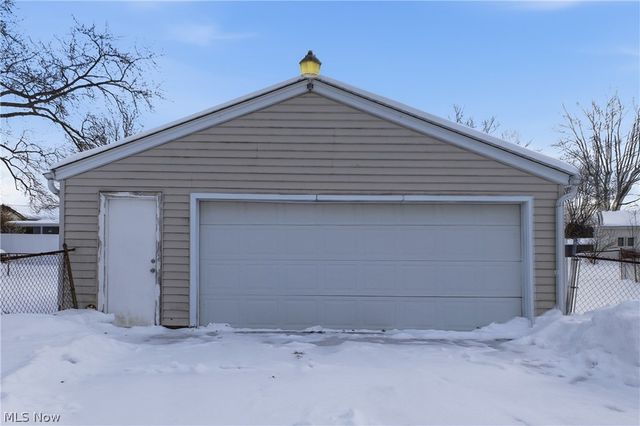 5365 Oakcrest Avenue, Austintown, OH 44515