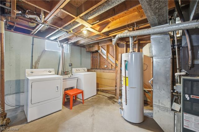 5365 Oakcrest Avenue, Austintown, OH 44515